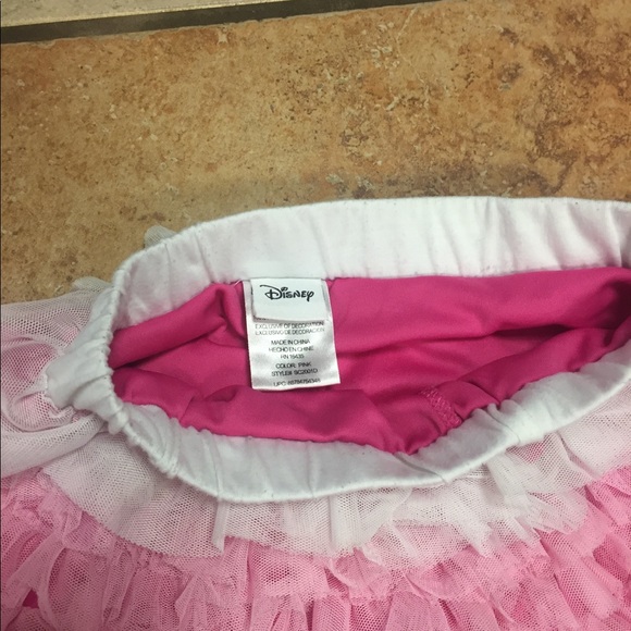 ⭐️Disney Ruffle Skort - Picture 2 of 4